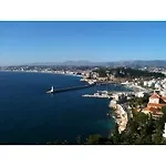 Long In Old Town Of Nice, Castle Hill Nice