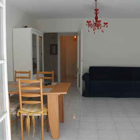 Long In Old Town Of Nice, Castle Hill Apartment