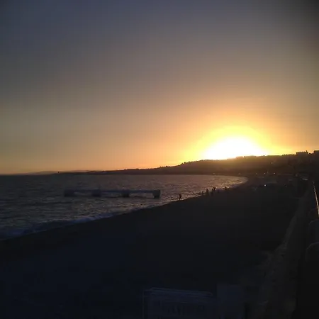 Long In Old Town Of Nice, Castle Hill * ניס